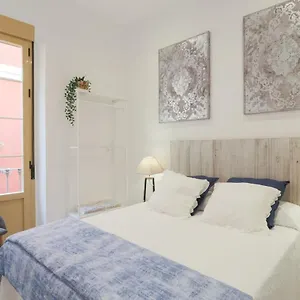 https://trendy-two-bedrooms-in-ollerias.hotelsinnerja.org