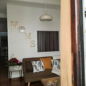 https://townhouse-los-llanos-de-aridane-la-palma.in-canary-islands.com